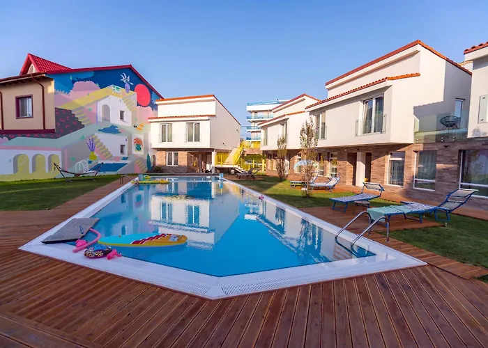 Nayino Resort Hotel