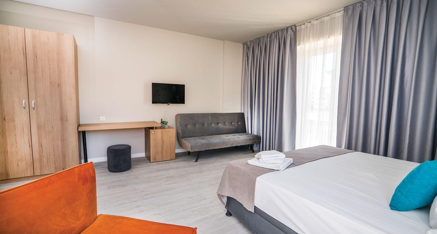 Nayino Hotel 4*