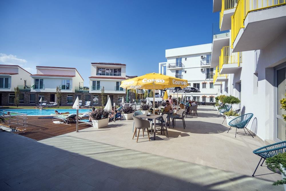 Nayino Hotel 4*