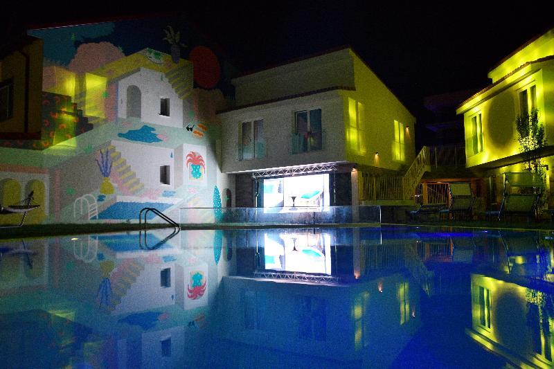 Nayino Hotel Năvodari