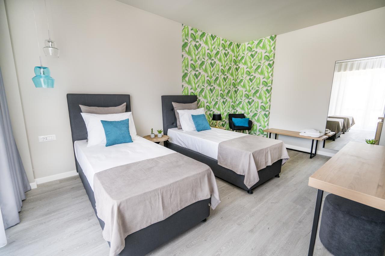 Nayino Hotel 4*