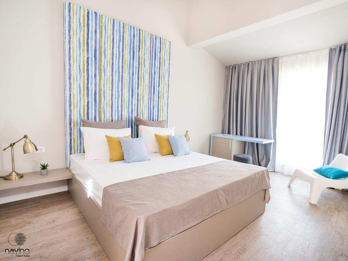Nayino Hotel