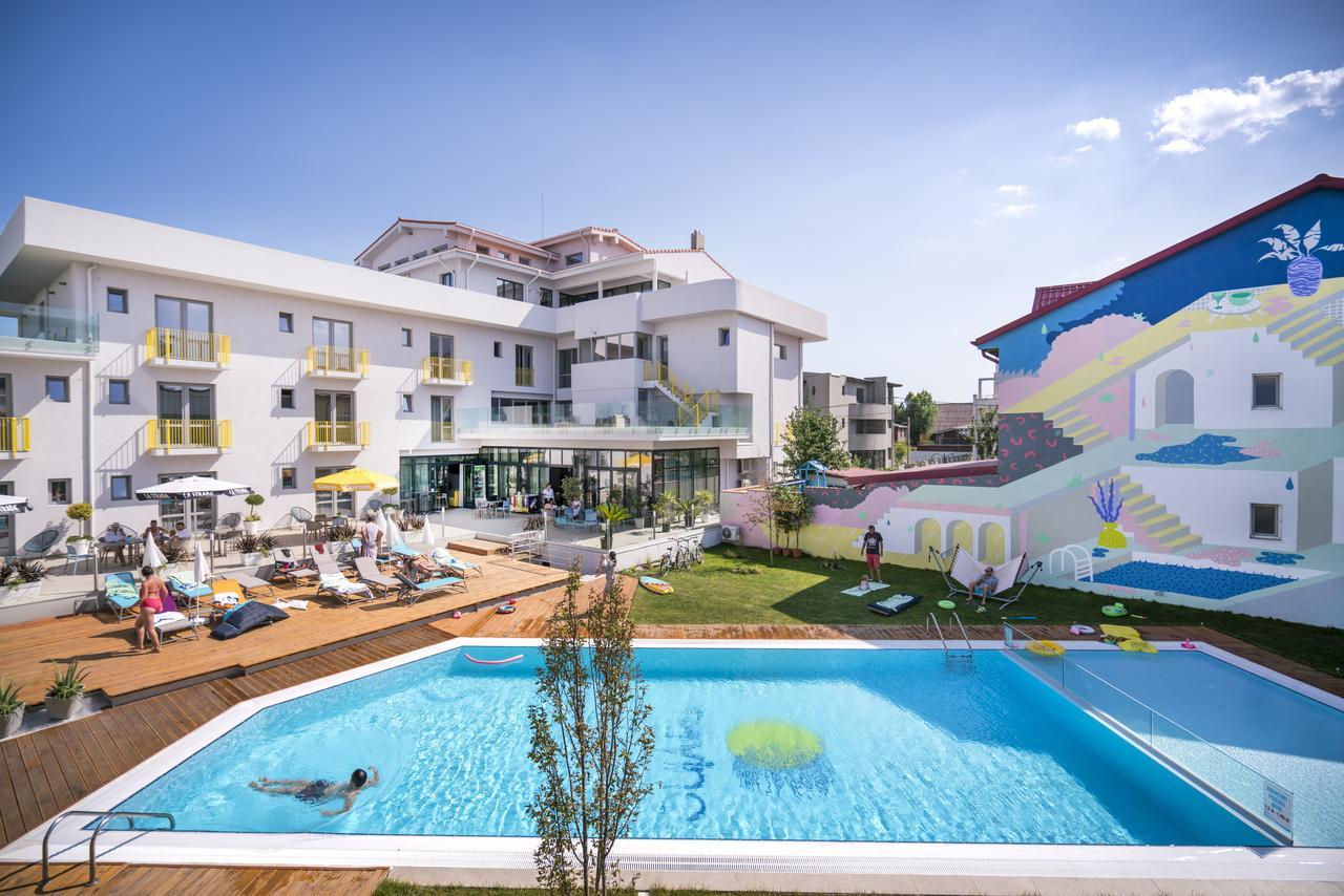 Nayino Hotel 4*