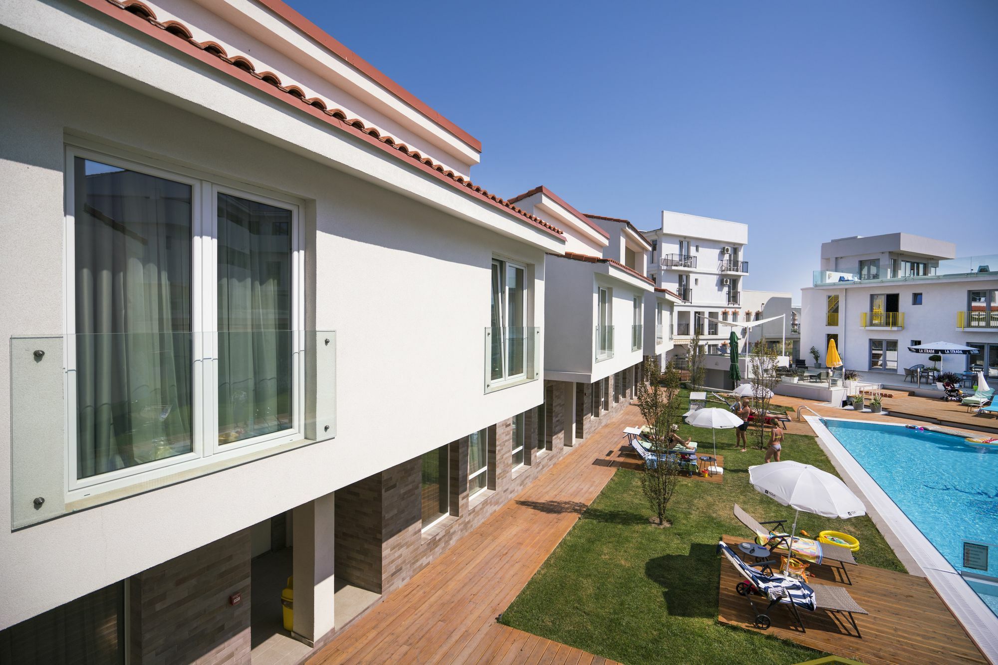 Nayino Hotel 4*
